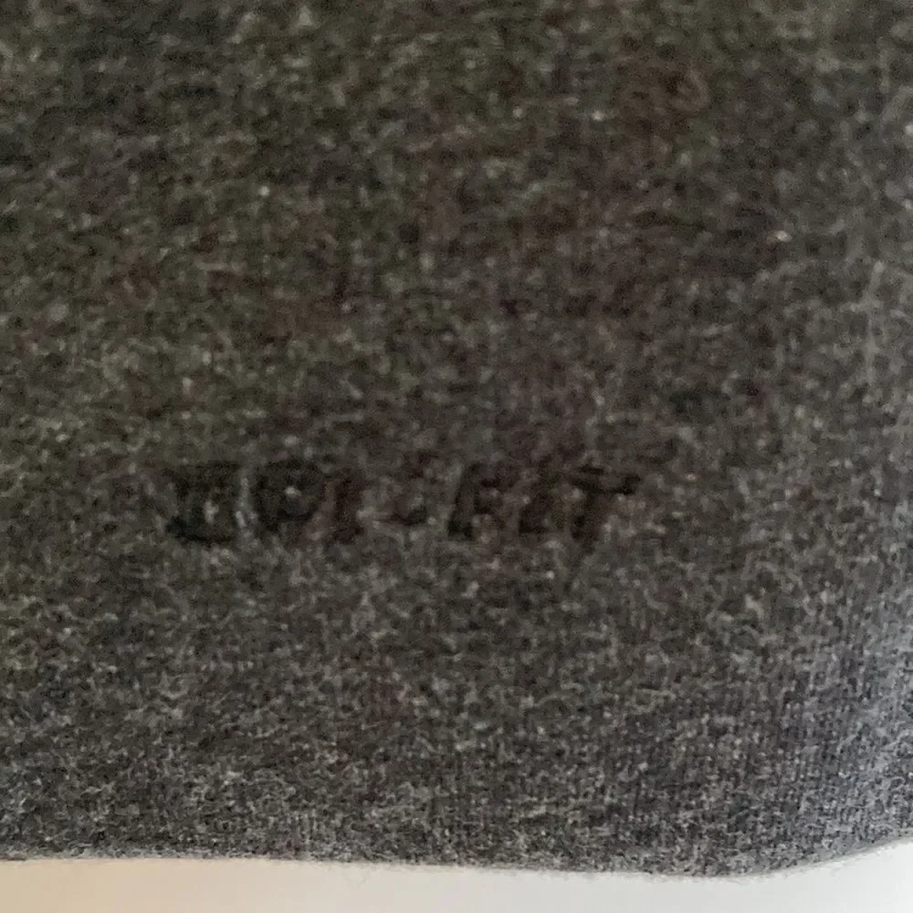 Nike‎ Dri-Fit Long Sleeve Slim Front Zipper Jacket in Grey Size Medium